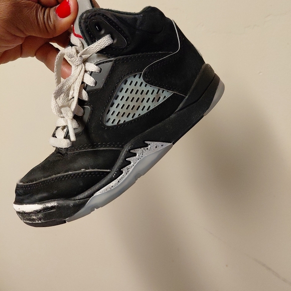 Toddler Boys Black Jordans Size 12 - Picture 3 of 14